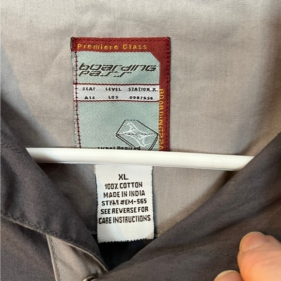 Button Up Unique Style - Picture 2 of 4